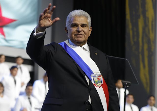 政府的聲明顯示要跟市政府撇清關係，並聲明中央政府事前毫不知情。但政府真的不知情嗎？（巴拿馬總統府）