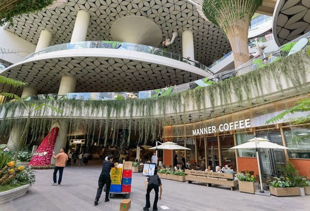 深圳可以構建亞太經濟體綠色發展的區域合作平台，對接APEC綠色增長議程，建設低碳技術轉讓中心；推動綠色標準互認，打造亞太綠色供應鏈樞紐。（Shutterstock）