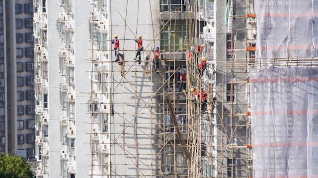 竹製腳手架在港已有百年歷史,然而真正的傳承,從不是一件有形的「東西」,而是一種活態、無形的文化財富。