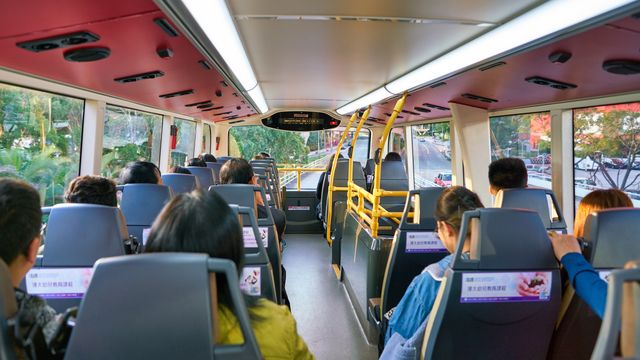 港式鮑士民效應：巴士安全帶新法例的意外風險