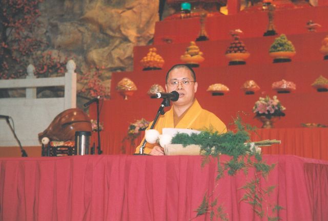 你要走出象牙塔到民間去，諦聽大眾的聲音，了解他們的看法。（香港佛教聯合會 Facebook）