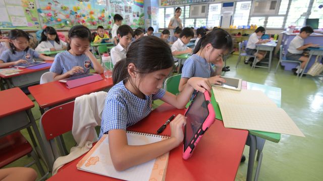 青少年用社媒︱港府今年內提新指引 未斷言隨澳洲立法限制