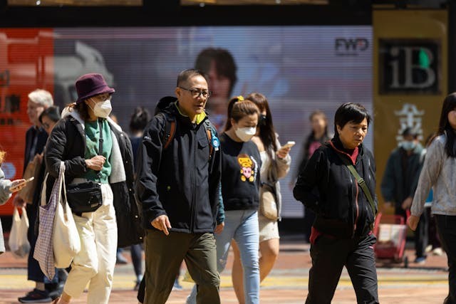 立法會議員從市民中來,又到市民中去,目的是一切為了市民、為了香港發展。(Shutterstock)