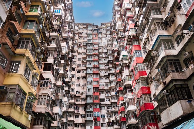 香港真正需要一套務實、穩健、着眼於人口結構和人力資本質量的長遠人口政策。（Shutterstock）