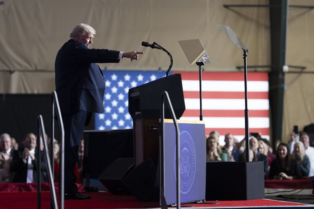 President Donald Trump delivers an economic speech at the Horizon Events Center in Clive, Iowa on Tuesday, January 27, 2026. (Official White House Photo by Molly Riley)