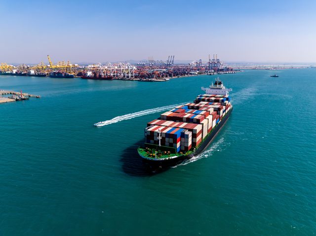 今年我國出口表現強勁，勢頭良好，預計明年年底前仍將保持增長。（Shutterstock）