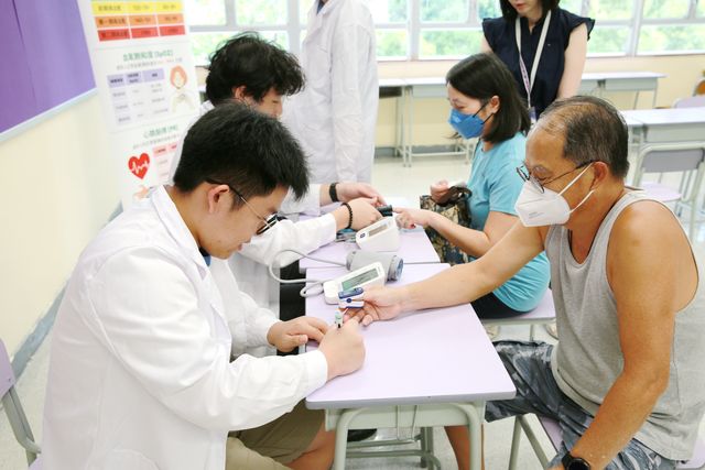 「即使看到長者血壓高時，也要思考怎樣解釋讓對方聽到的時候容易接受一點」（作者提供）