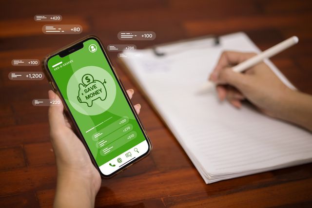 存錢也是一樣，跨出第一步永遠是最難的，但只要開始，即使是一百元、三百元、五百元，金額都不重要，因為你已經克服了存錢最大的靜摩擦力。（Shutterstock）