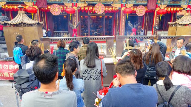 香港負債全球第一 然後呢？