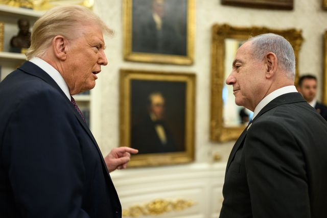 President Donald Trump and Israeli Prime Minister Benjamin Netanyahu talk in the Oval Office, Monday, September 29, 2025, before a bilateral meeting. (Official White House Photo by Daniel Torok)