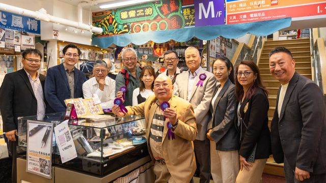 九旬測量師梁守肫辦畫展 以畫筆紀錄真摯親情
