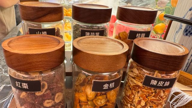 放題席間的輕盈之選：DIY花果茶