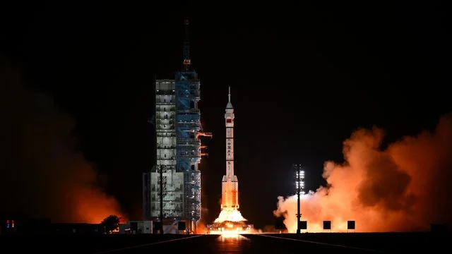 神舟二十三號載人太空船發射成功 李家超：把握機會提升航空科普教育