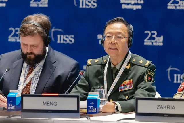 今年改由中國人民解放軍國防大學教授孟祥青率領解放軍專家和學者參加峰會。(IISS Shangri-La Dialogue 2026)
