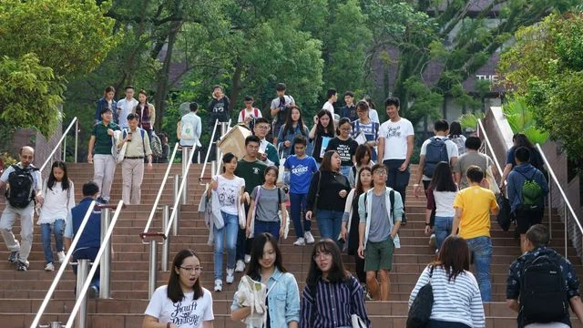 既然不愁收尖子 緣何銀彈搶狀元