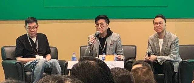 新書由李鴻章家族後人、資深演員及主持人李道洪（中）口述，資深媒體人吳程濤（左）執筆。講座由李道洪相識多年的好友李泓霖（右）主持。