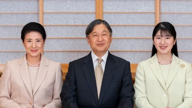 在女性皇位繼承問題上日本政界與民意的落差