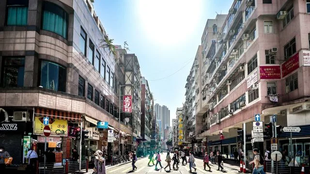 當極端高溫成為新常態 戶外工作保障要改革