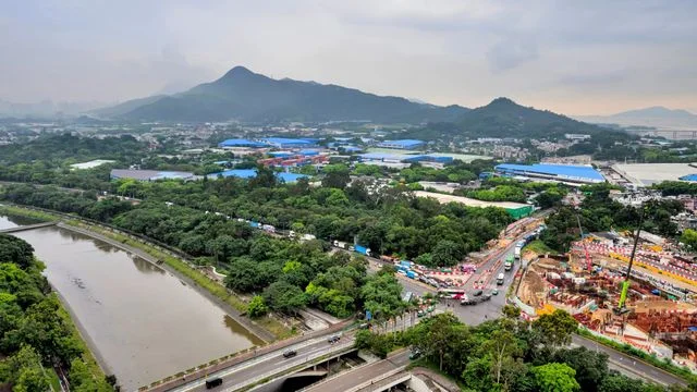 在香港五年規劃中看到和看不到的
