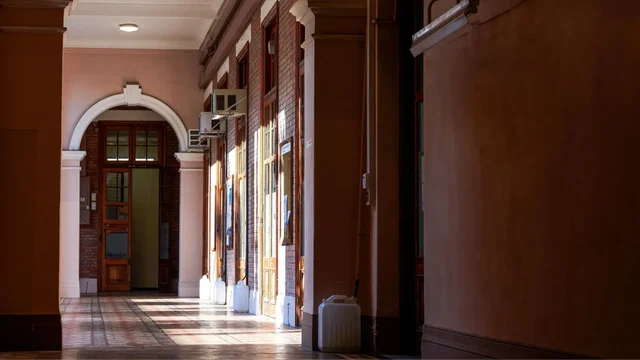 新殖民大學