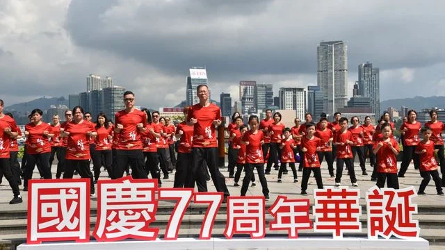 添馬齊展詠春拳  雙77賀國慶暨詠春南傳