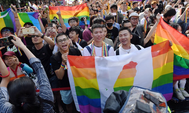 台灣同志婚姻合法化,上海同濟大學沒收「挺同」學生彩虹旗 - TNL The News Lens 關鍵評論網
