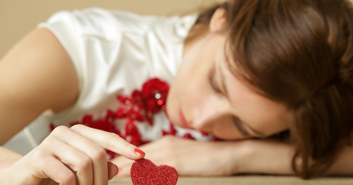 失戀、失婚後如何走出壓力與憂鬱?「無縫接軌」下一段關係是好主意嗎? - TNL The News Lens 關鍵評論網