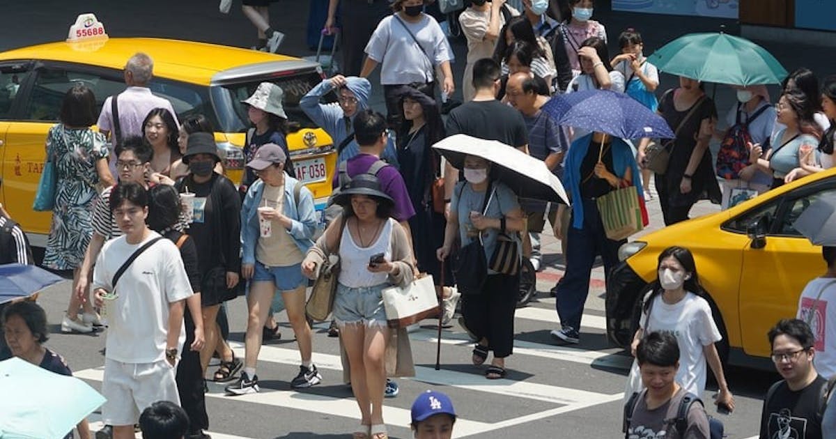 吳德榮：白天晴朗炎熱中南部高溫飆36度熱如夏，15日起鋒面影響北台有雨