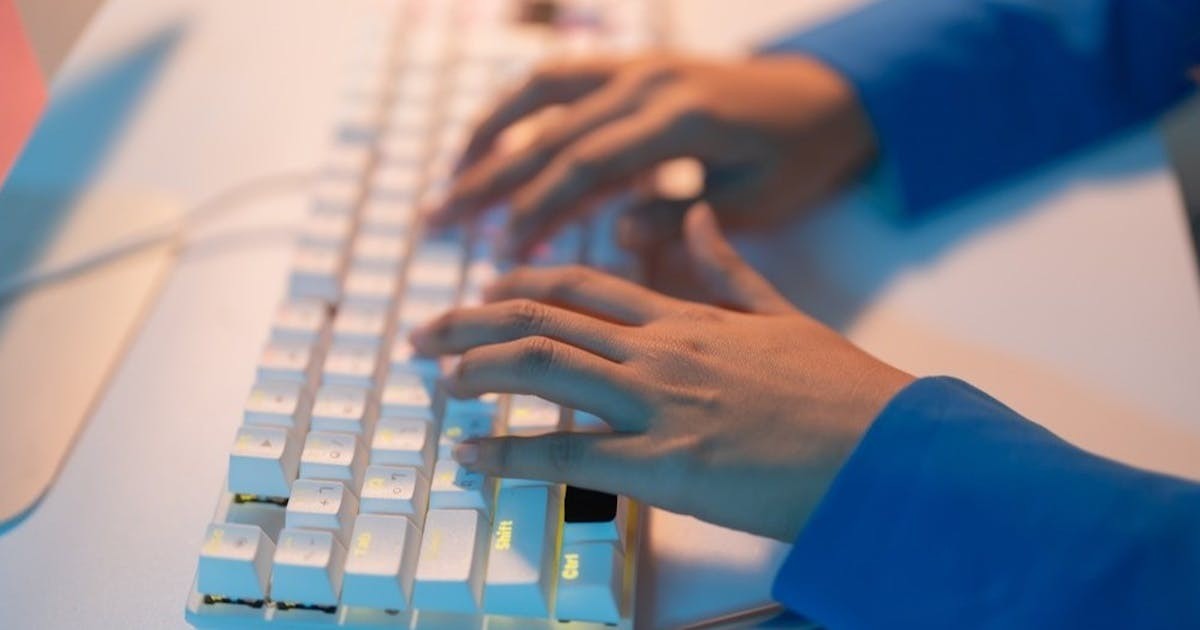 Claude Code 創辦人:用 AI vibe coding 仍有極限