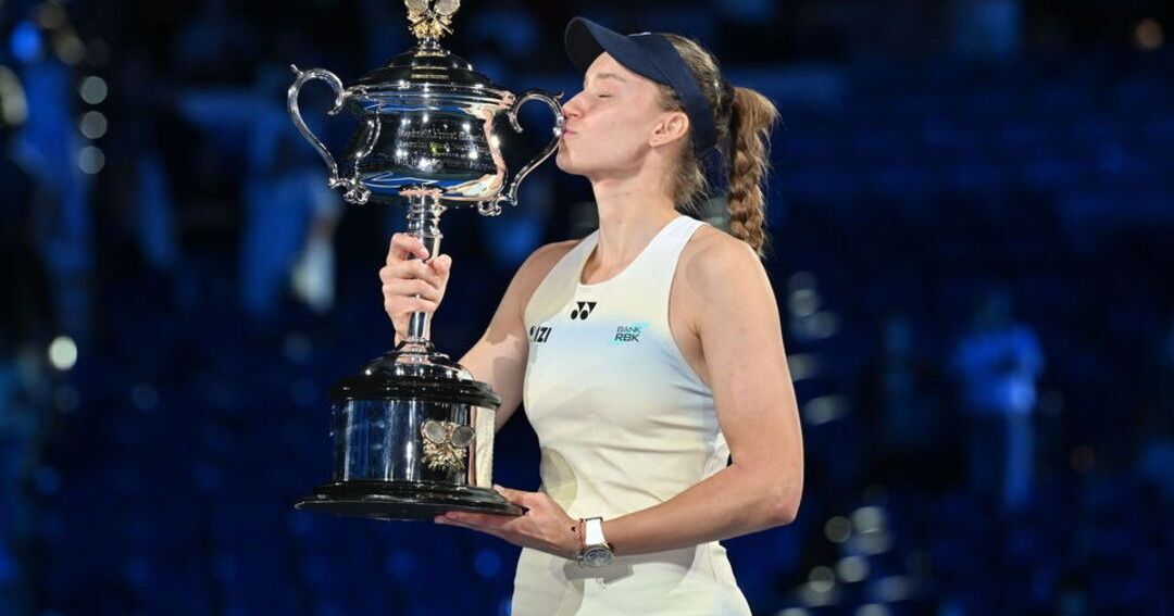 2026澳網女單決賽：Rybakina逆轉勝出復仇Sabalenka奪冠