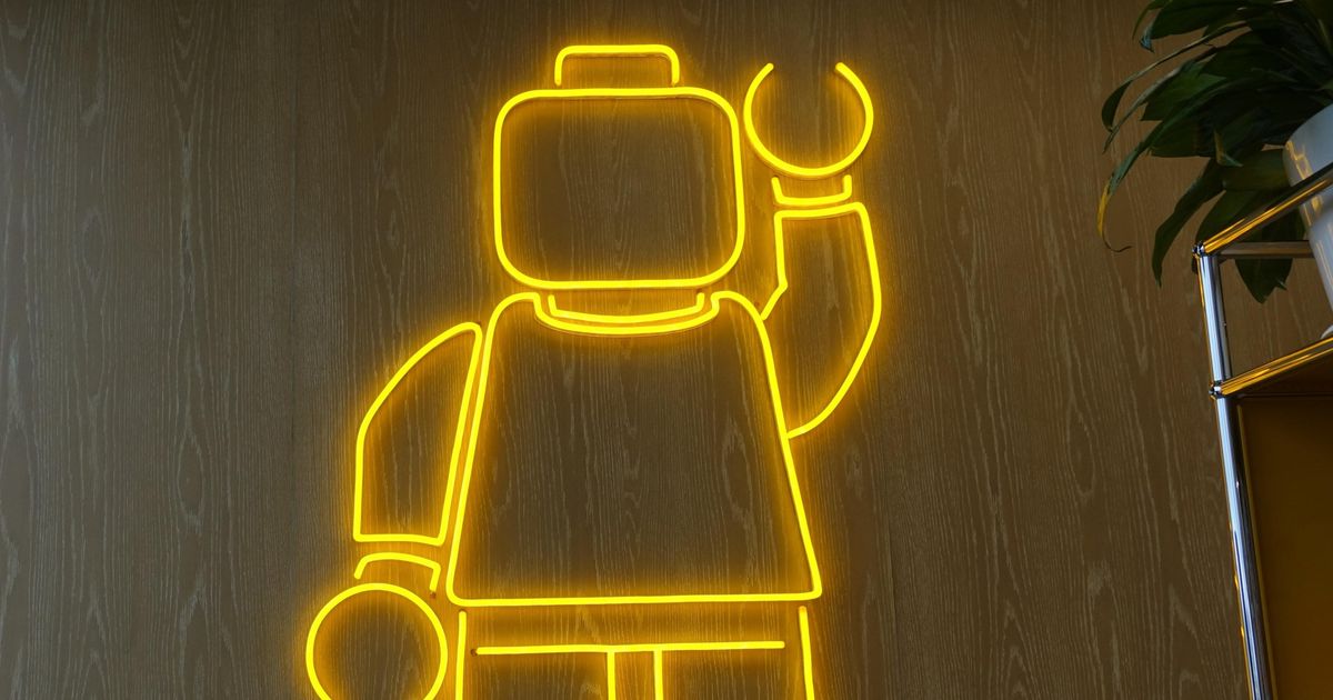 樂高八年磨一劍！專屬無線充電技術穿透積木傳送電力