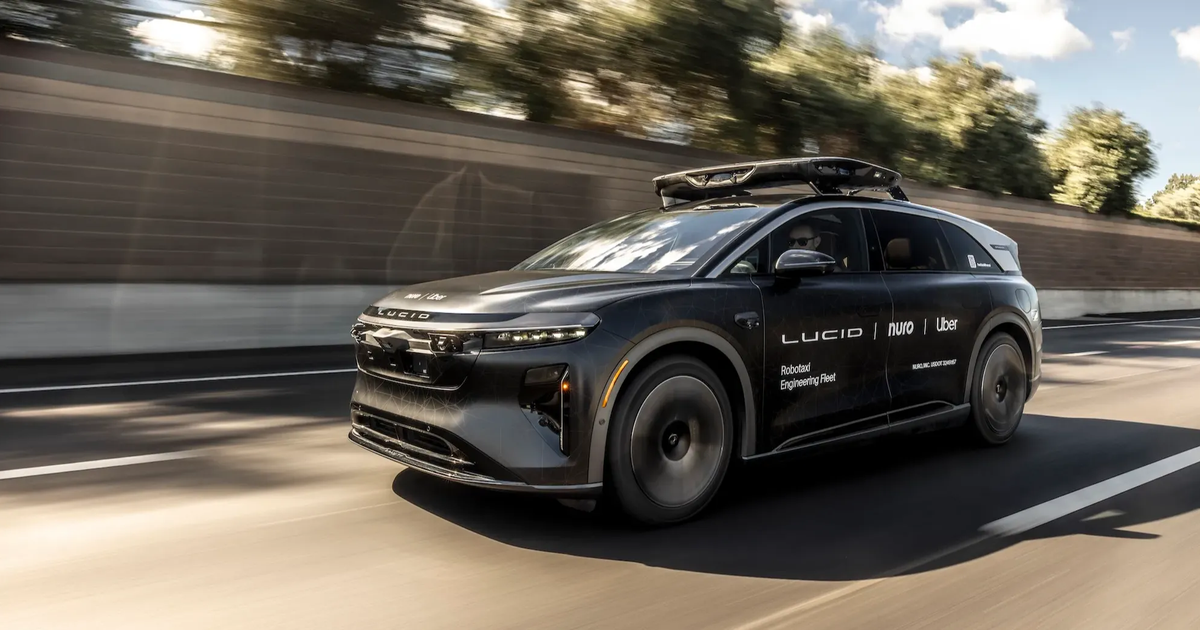 Uber 轉型自駕界「最強後援」:不開發技術,改當機器人計程車的全能管家