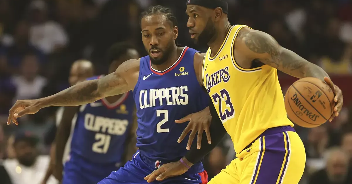 NBA頂級側翼球員探析及「側翼」政治功能性解析