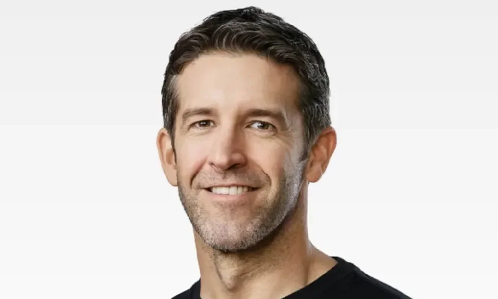 蘋果宣布庫克將轉任執行董事長、特納斯9月接班執行長，出身硬體工程師、性格溫和專注細節