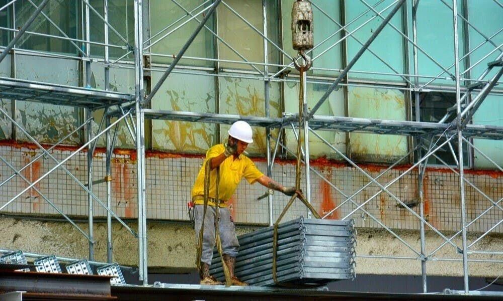 印度移工爭議：「台灣不缺工，缺便宜的工」成全民共識，也是藍綠白最不想承認的真相