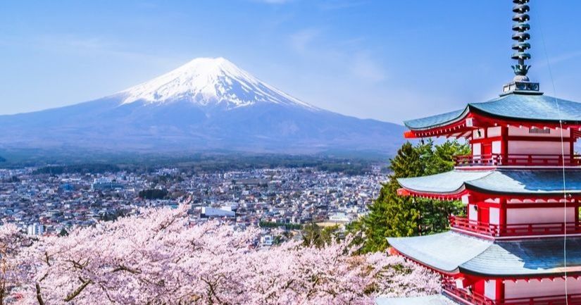 富士山出現濃煙不是火災，「放火燒山」護生態已傳承千年