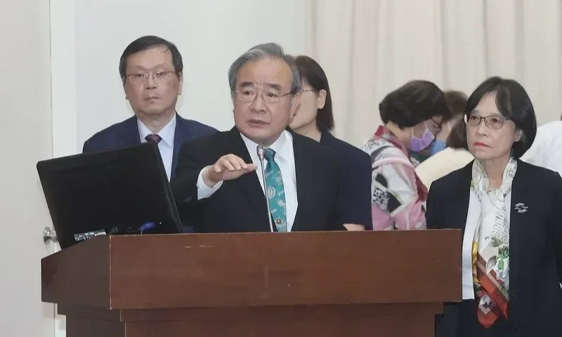 農業部：進口馬鈴薯發芽或龍葵鹼超標，均退運或銷毀，石崇良：科學抽驗不逐顆檢查