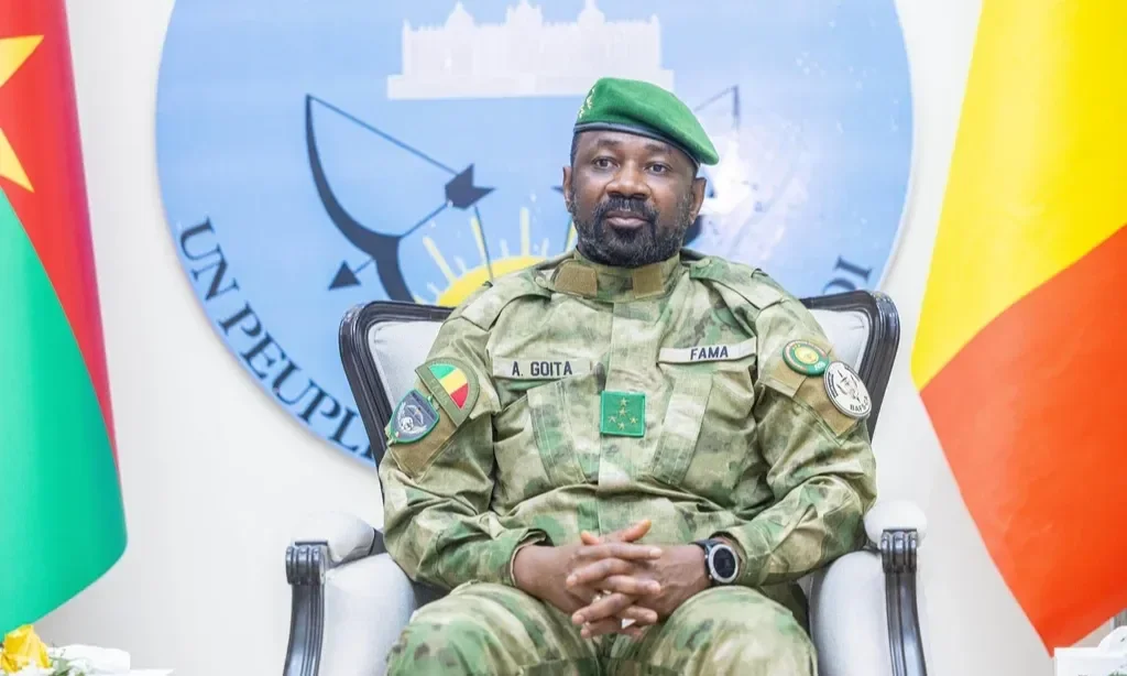 馬利多處遭「協同攻擊」，國防部長遇襲身亡，傳北部重鎮落入叛軍之手