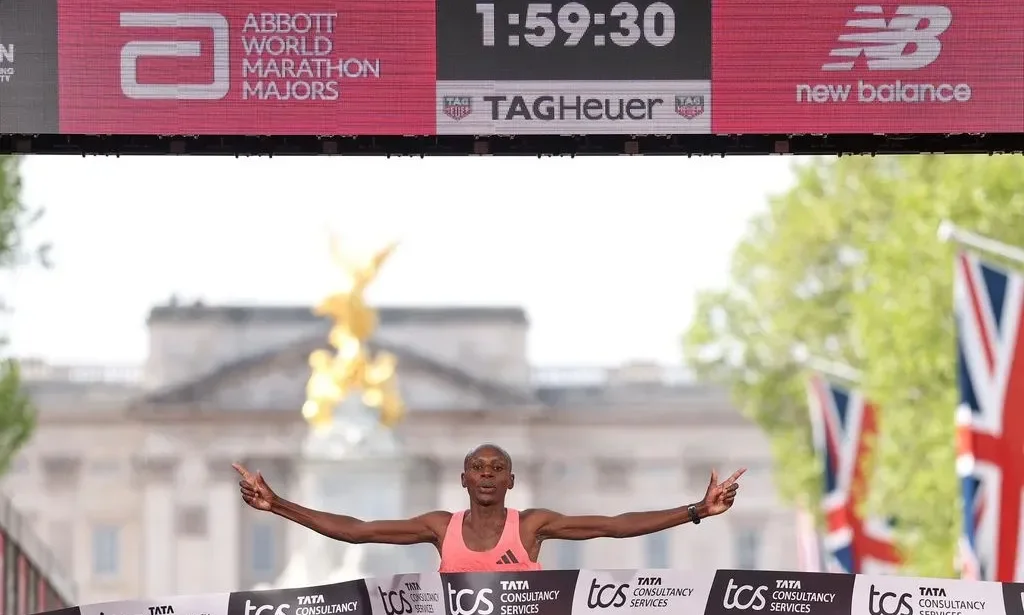 肯亞馬拉松選手薩威跑進2小時大關成史上第一人，穿Adidas跑鞋帶動股價上揚