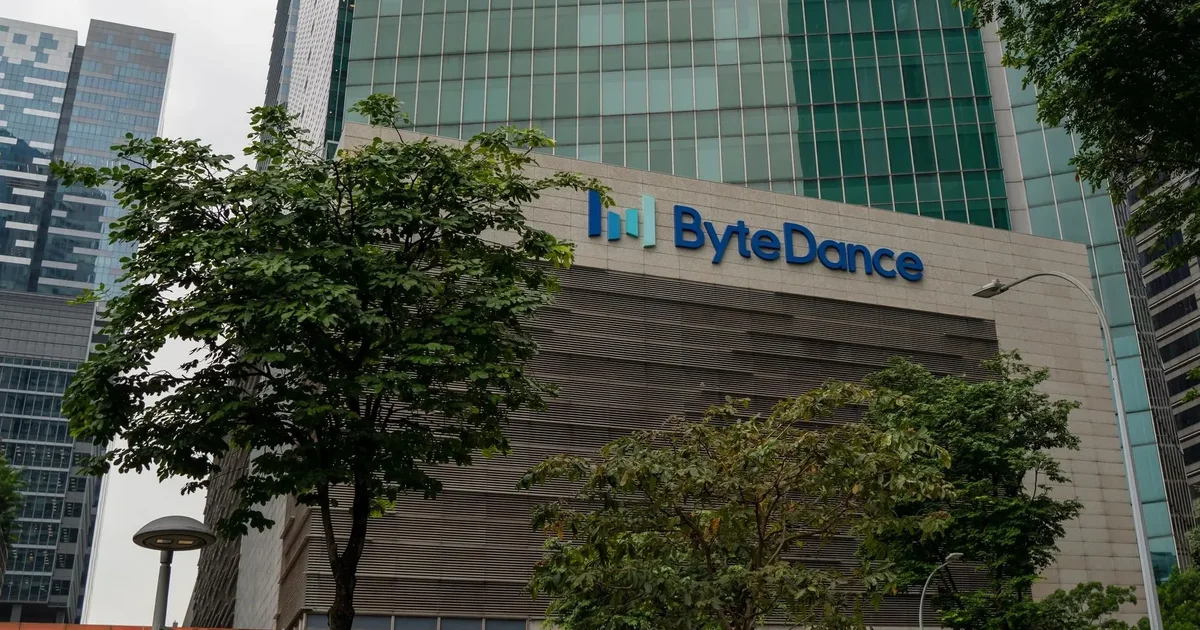 過去中企將總部設在獅城「新加坡洗白」，如今發表「重回中國懷抱」的戰略表態