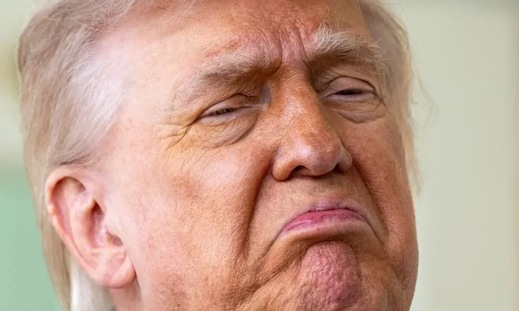 川普AI照自比耶穌惹議，保守派支持者反彈批褻瀆；極端與失控言行頻出，紐時質疑心理狀態