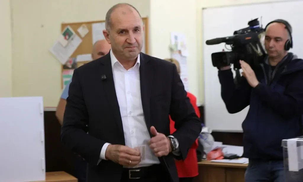 保加利亞國會選舉疑歐派大勝：民怨推倒親歐政黨，外交恐轉親俄