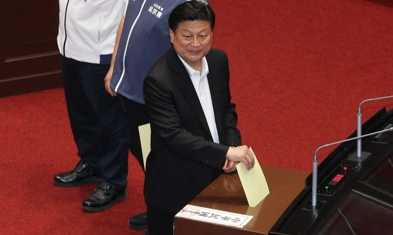 藍白立委控「失信於民」，憲政史上首次總統彈劾案56贊成50反對未達門檻