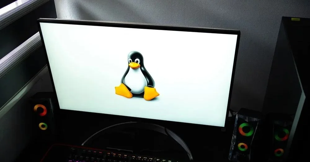 Linux 之父 Linus Torvalds 嗆「禁用 AI」規則很蠢，考慮移除 AI 輔助標籤